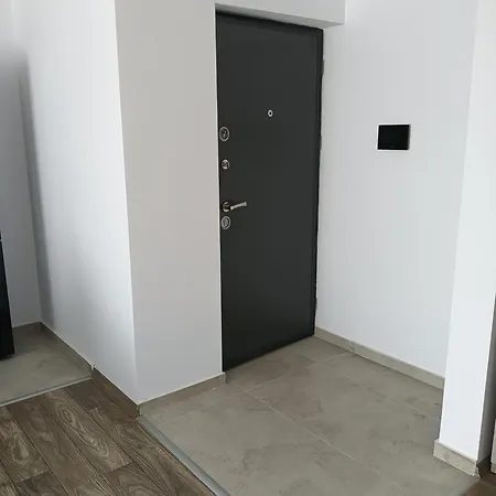 Apartment Charlye 2 *