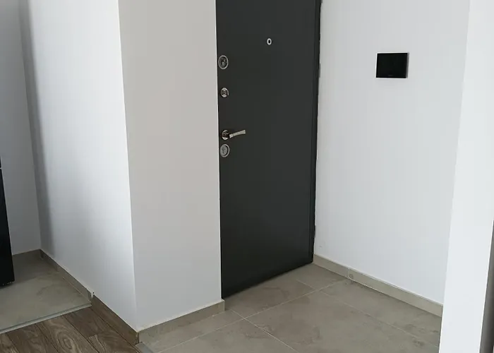 Appartement Charlye 2 *